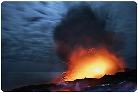 Covoraș pentru animale de companie vulcanic lunarabil pentru hrană și apă, explozie de lavă noaptea peisaj Dramatic activitate